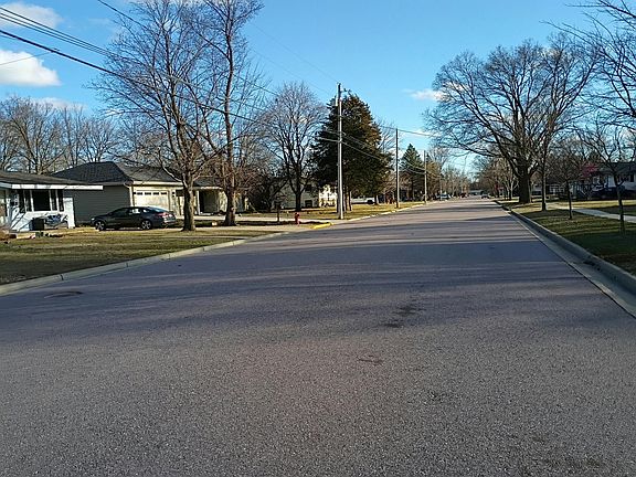 4th image of 374 6th St