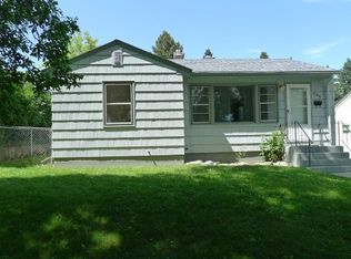 906 W Evelyn St, Lewistown, MT 59457