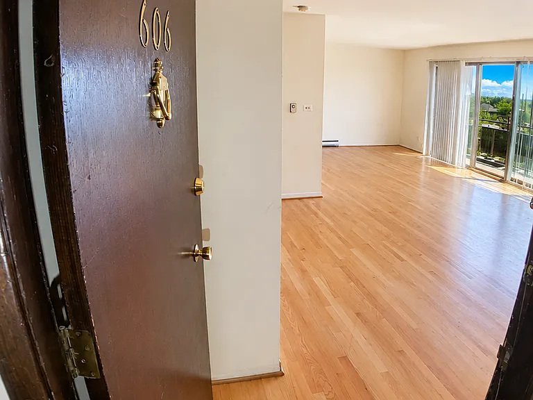 336 Lathrop Ave #606 — Photo 6