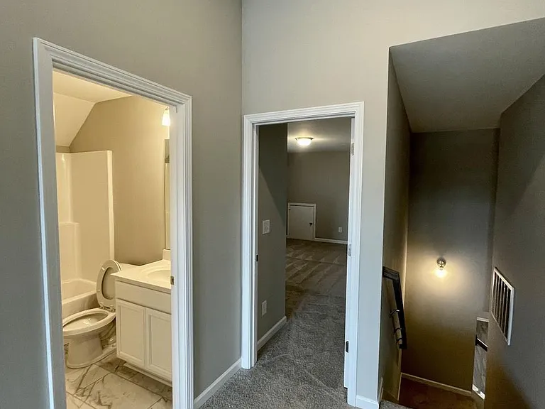 upstairs bath/bedroom