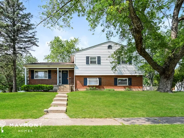 2512 Grosvenor Dr, Cincinnati, OH 45231