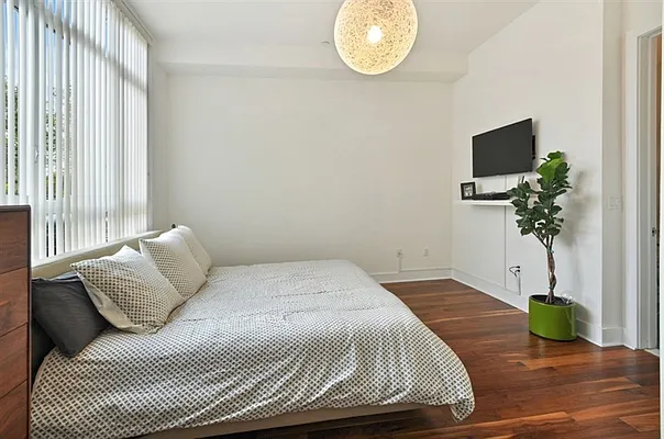 Rented by Corcoran | media 3