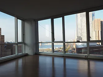 Sold by Madison Prominent Immeuble Inc