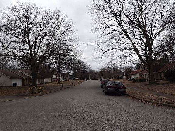 4th image of 4498 Stony Point Dr
