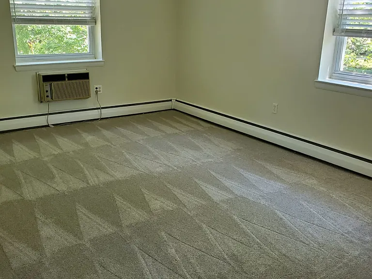 Pembroke Apartments — Photo 28