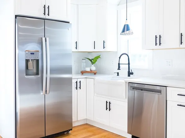 130 Circuit Rd #1, Winthrop, MA 02152