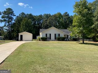 207 Knob Hill Dr, Locust Grove, GA 30248