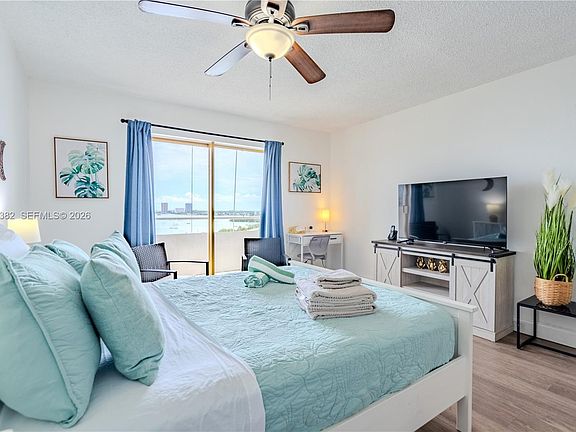 5th image of 7904 West Dr APT 810