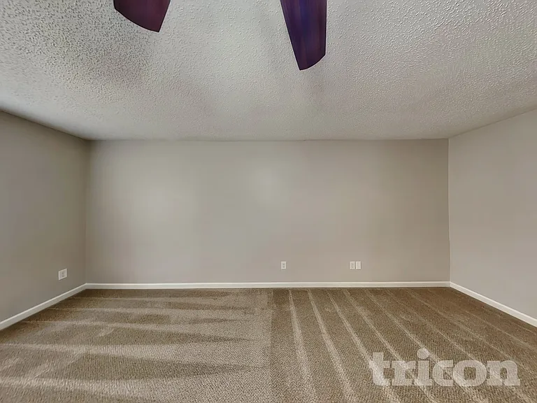 901 Skywatch Ln — Photo 16