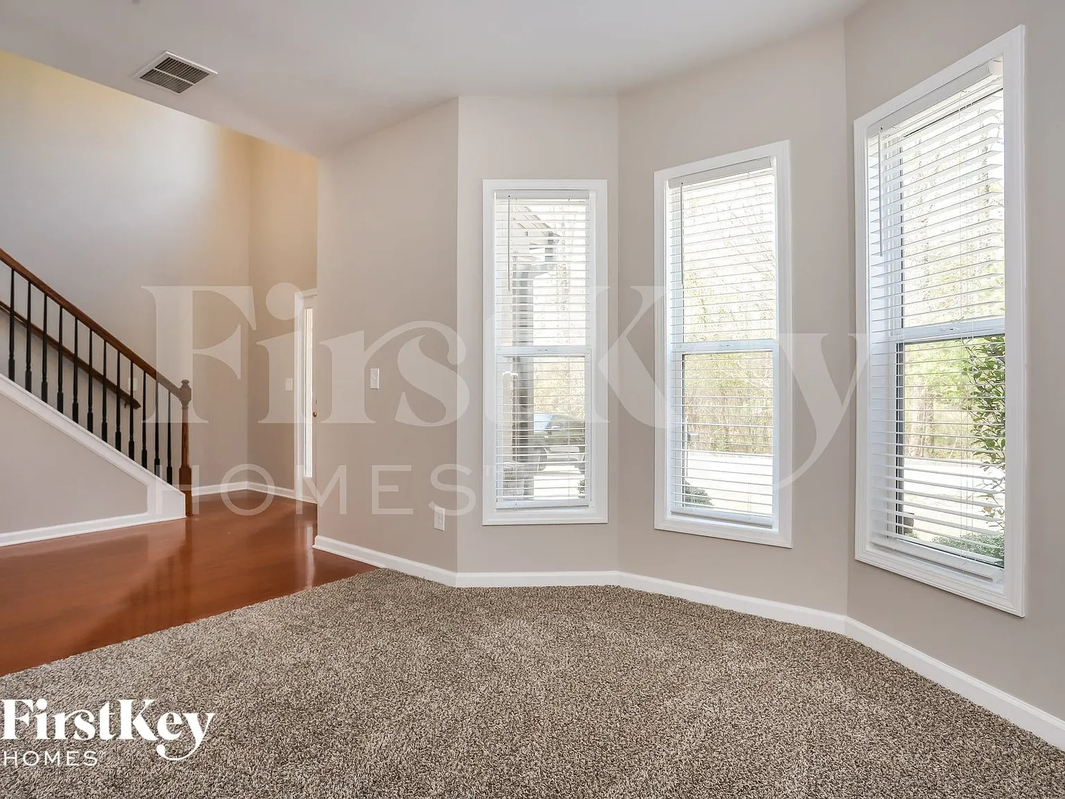 4 bed, 3.0 bath, 2339 sqft, $3,070 — Photo 2