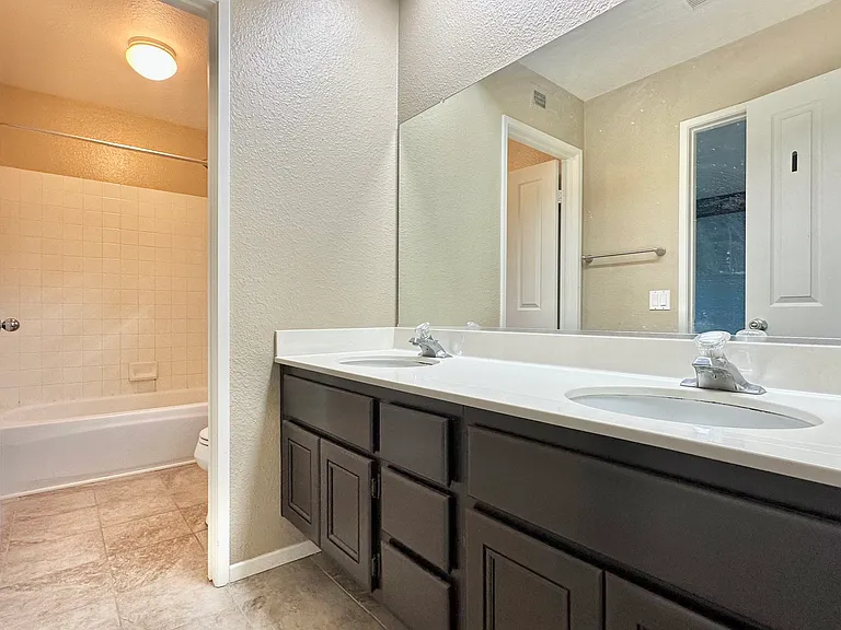 13686 Essence Rd — Photo 39