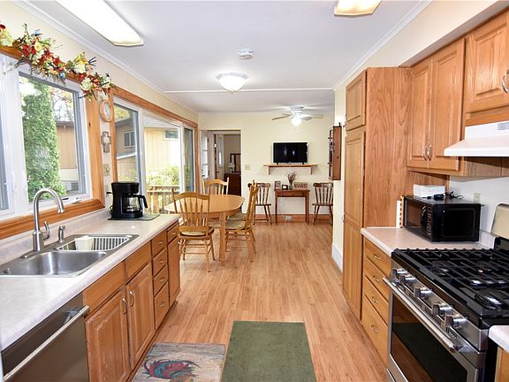 5th image of 2231A 20 1/2 - 20 1/4 Street