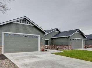 179 Sky Hawk Dr, Eagle Point, OR
