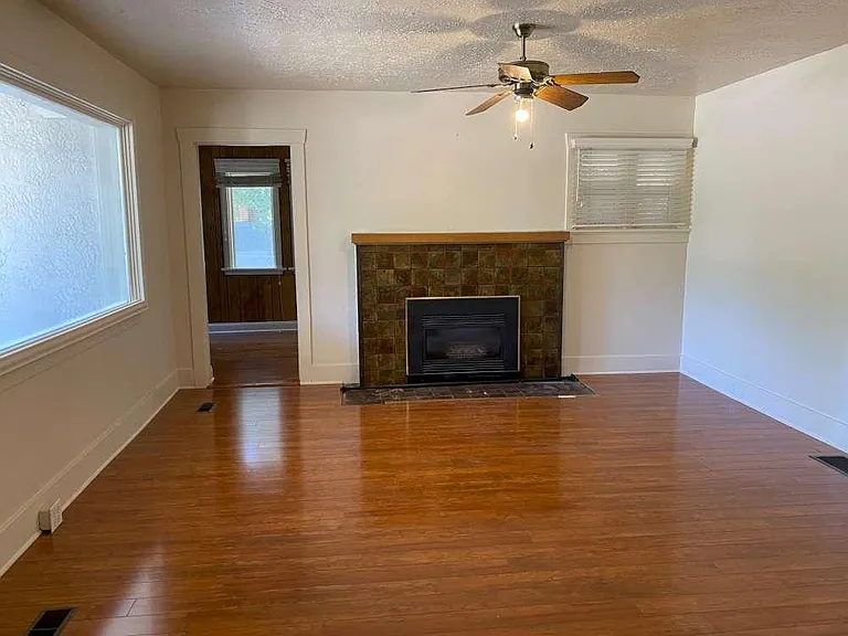 37 N 200 E #1 — Photo 3