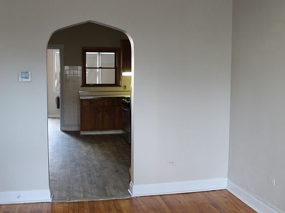 3rd image of 3435 S Emerald Ave