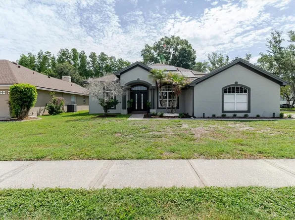 9601 Regents Park Dr, Tampa, FL 33647