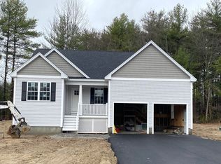 425 W Townsend Rd, Lunenburg, MA 01462