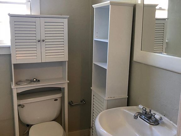 5th image of 518 H St APT 2