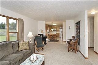 4th image of 15576 E M Ave