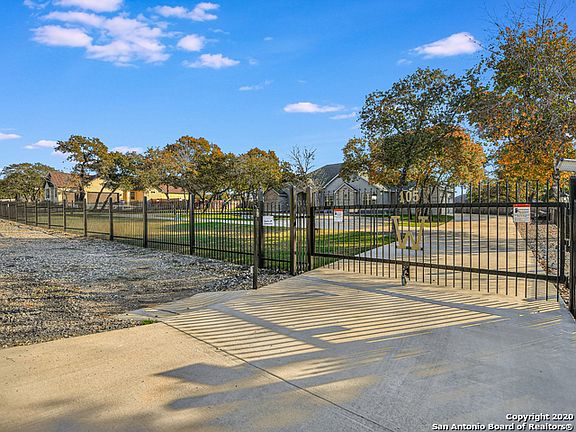 2nd image of 105 Shelby Dr