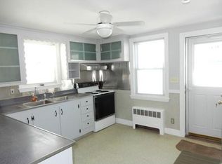 3 Arnold Dr, Foxboro, MA 02035