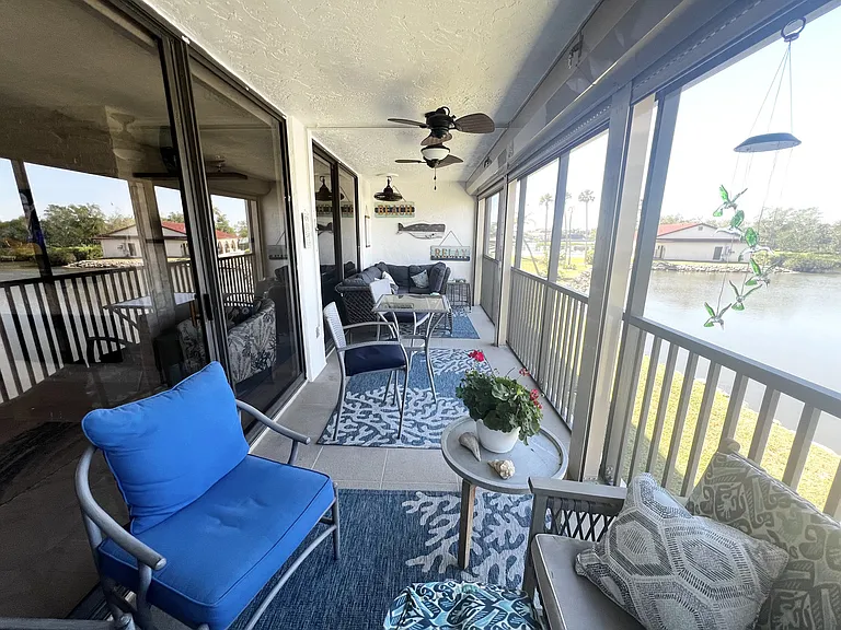 Large Screen Balcony Overlooking Water