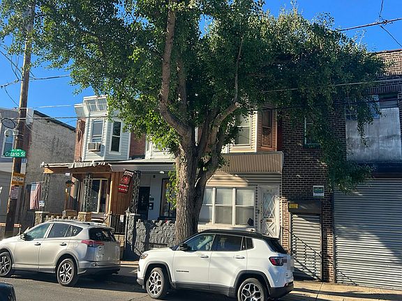 2nd image of 1920 E Ontario St