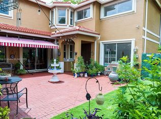 16507 Diamond Head Dr, Weston, FL 33331