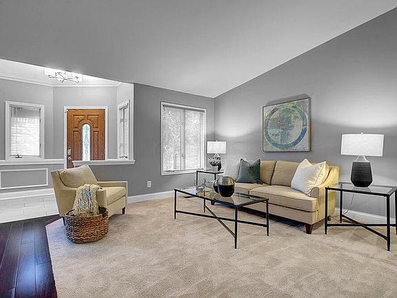 4th image of 3317 Mansion Way #3
