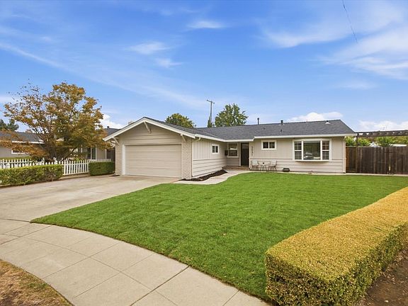 3rd image of 3031 Greentree Way