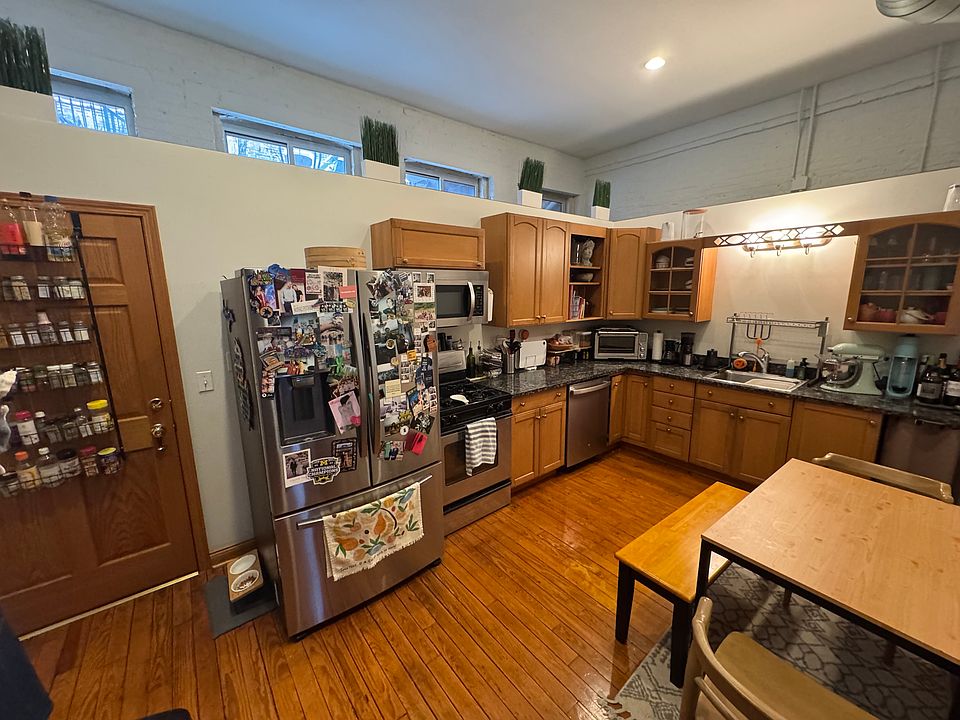 1st image of 1737 N Campbell Ave #1S