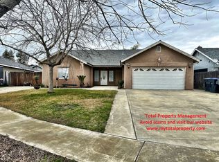 530 E Ferguson Ct, Visalia, CA 93292