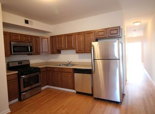 3320 W Lawrence Ave #2F, Chicago, IL 60625