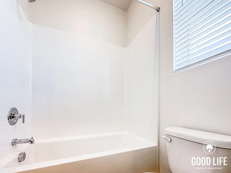 7006 Solara Way — Photo 30