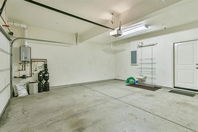 880 Apollo Pl — Photo 27