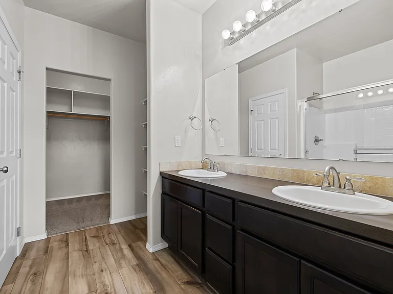3145 S Mystic Seaport Ave — Photo 24