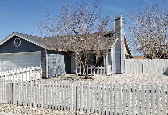 3rd image of 14273 Pinewood Dr