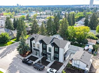 1903B E 17th St NW, Calgary, AB T2M4Y3