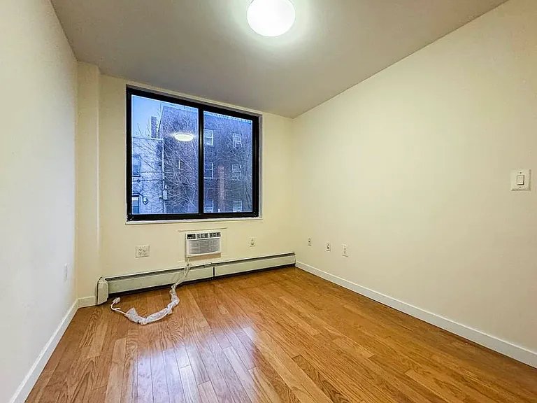 918 Metropolitan Ave #3 — Photo 7
