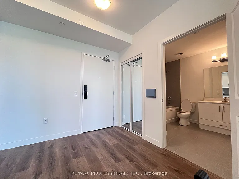 461 Green Rd #916 — Photo 8