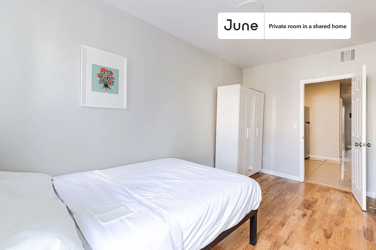 Full bedroom in 4 bed/2 bath home in Prospect Lefferts Gardens #1571 B — Photo 3
