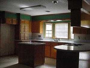 '8818WestwoodInterior.jpg"