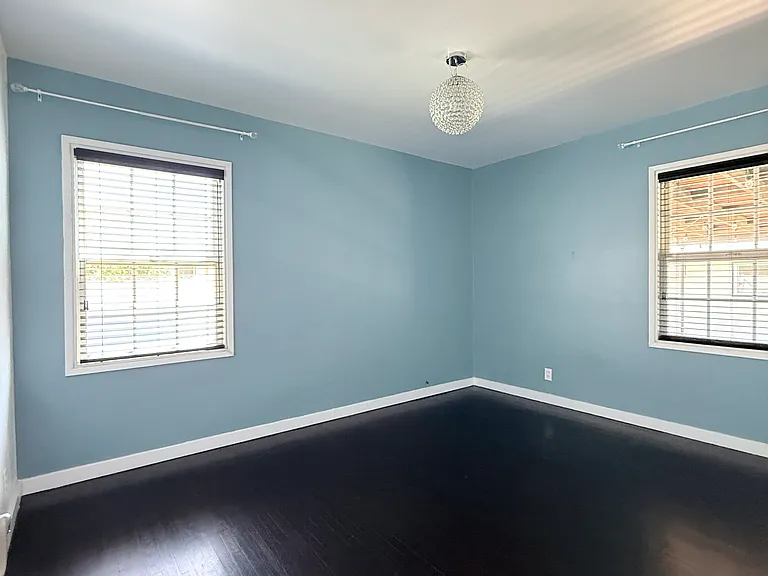 527 N San Antonio Ave — Photo 12