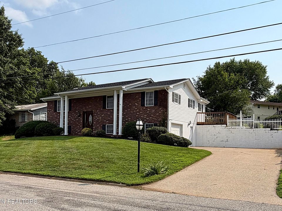 1st image of 7715 Windsong Rd