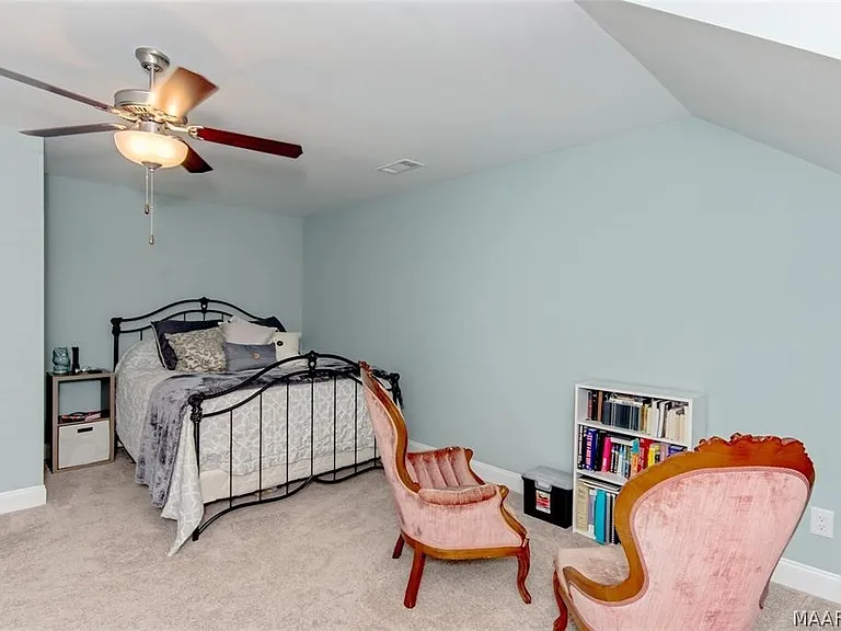 1123 Benjamin Way — Photo 29