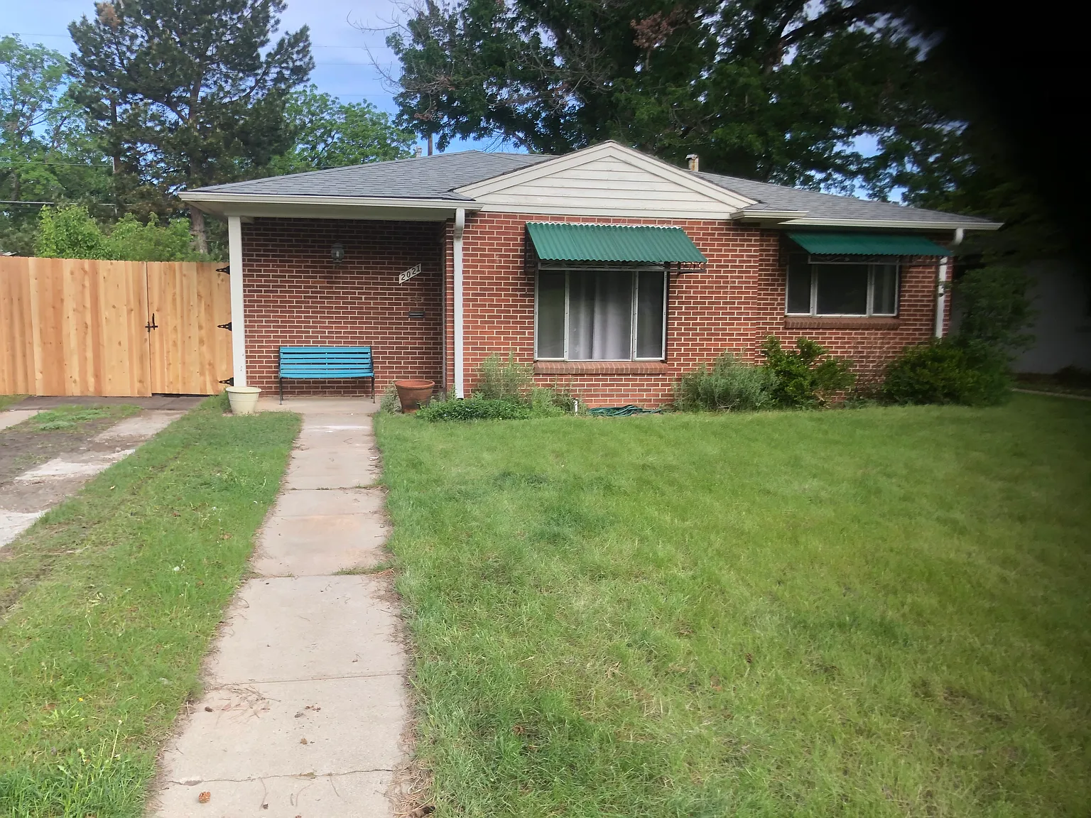 2021 Olive St — Photo 1