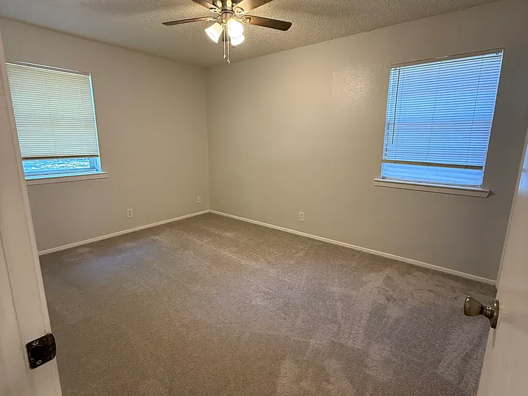 1212 S Clements St — Photo 12