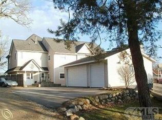 230 Bellevue Ave, Lake Orion, MI