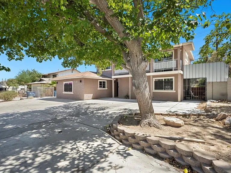 2571 Vegas Valley Dr — Photo 51