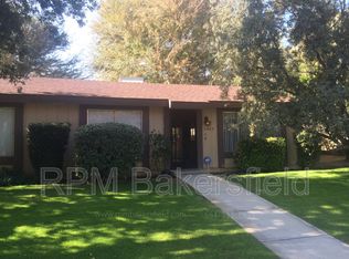 3009 N Half Moon Dr APT A, Bakersfield, CA 93309
